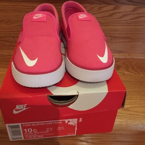 BNIB pink loafer style Nike shoes with Velcro! - Picture 1 of 4